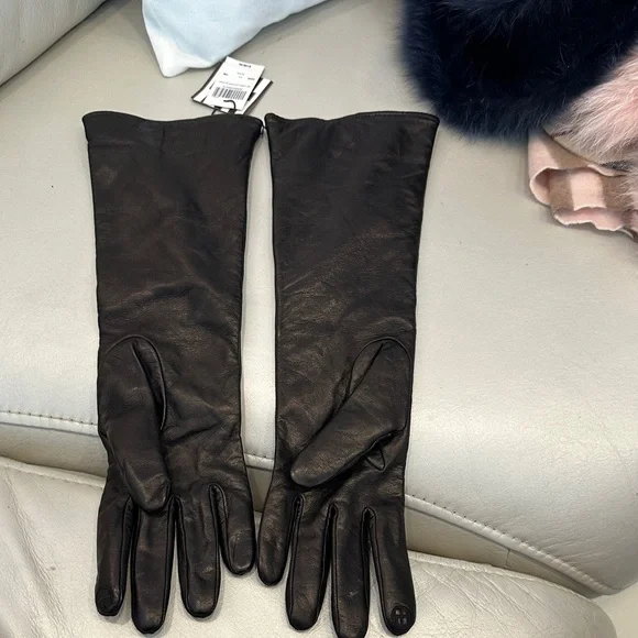 henri bendel Black Long Leather Gloves with Embellished Logo - Picture 4 of 8
